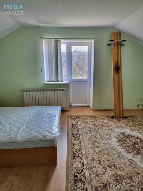 Продаж дома, 2 поверху, 225 кв.м, 5 кімнат, ділянка 10 соток, <a class="location-link" href="/kiev/" title="Недвижимость Київ">Київ</a>, <a class="location-link" href="/kiev/goloseevskij/" title="Недвижимость Голосіївський район">Голосіївський р-н</a>, Столичное шоссе (изображение 19)