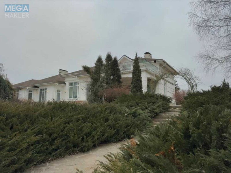Продаж дома, 1 поверх, 550 кв.м, 10 кімнат, ділянка 38 соток, <a class="location-link" href="/pogreby-selo-kv-brovarskij-rajon/" title="Недвижимость Погреби">Погреби</a>, Європейська (изображение 2)