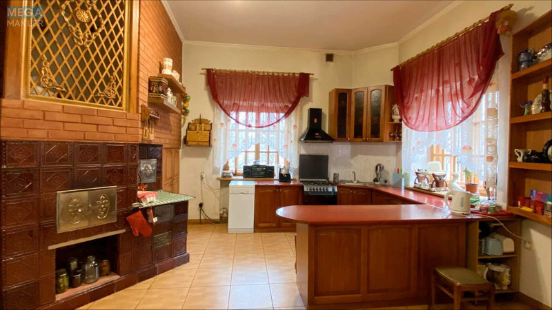 Продаж дома, 3 поверху, 807 кв.м, 7 кімнат, ділянка 10 соток, <a class="location-link" href="/kiev/" title="Недвижимость Київ">Київ</a>, <a class="location-link" href="/kiev/svyatoshinskij/" title="Недвижимость Святошинський район">Святошинський р-н</a>, Жовтнева вул., 17 (изображение 7)