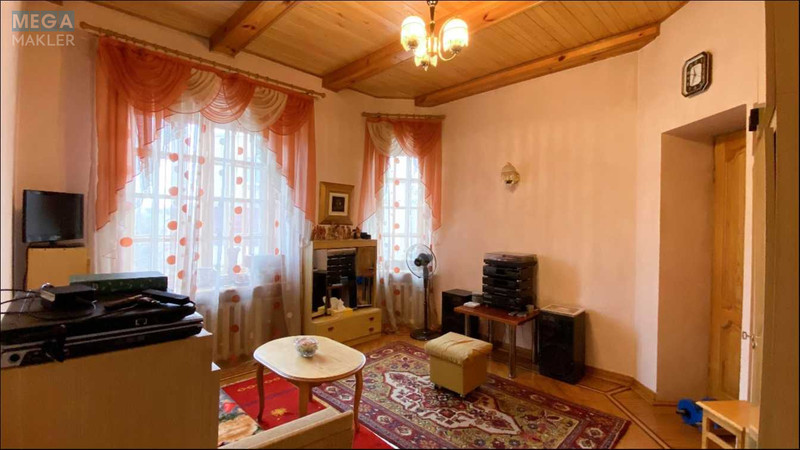 Продаж дома, 3 поверху, 807 кв.м, 7 кімнат, ділянка 10 соток, <a class="location-link" href="/kiev/" title="Недвижимость Київ">Київ</a>, <a class="location-link" href="/kiev/svyatoshinskij/" title="Недвижимость Святошинський район">Святошинський р-н</a>, Жовтнева вул., 17 (изображение 10)