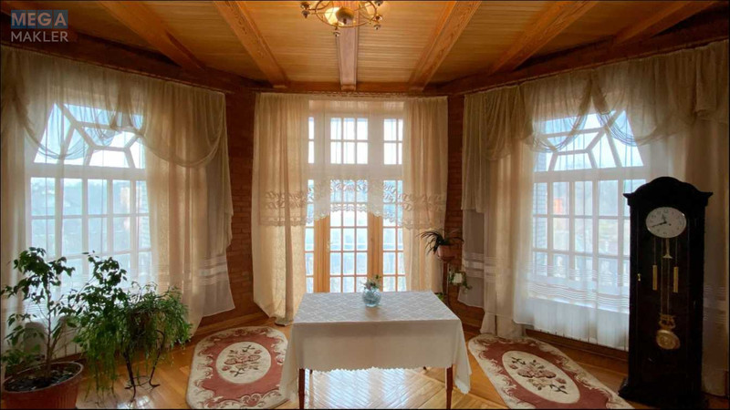 Продаж дома, 3 поверху, 807 кв.м, 7 кімнат, ділянка 10 соток, <a class="location-link" href="/kiev/" title="Недвижимость Київ">Київ</a>, <a class="location-link" href="/kiev/svyatoshinskij/" title="Недвижимость Святошинський район">Святошинський р-н</a>, Жовтнева вул., 17 (изображение 12)