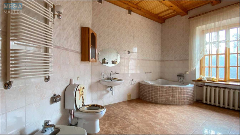 Продаж дома, 3 поверху, 807 кв.м, 7 кімнат, ділянка 10 соток, <a class="location-link" href="/kiev/" title="Недвижимость Київ">Київ</a>, <a class="location-link" href="/kiev/svyatoshinskij/" title="Недвижимость Святошинський район">Святошинський р-н</a>, Жовтнева вул., 17 (изображение 15)