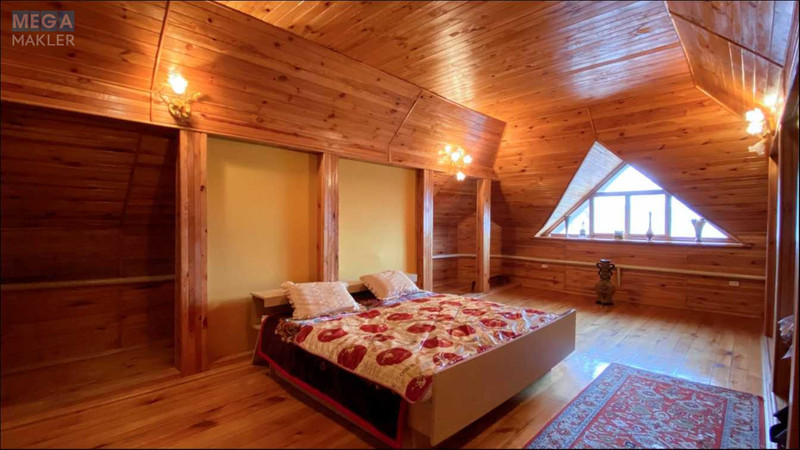 Продаж дома, 3 поверху, 807 кв.м, 7 кімнат, ділянка 10 соток, <a class="location-link" href="/kiev/" title="Недвижимость Київ">Київ</a>, <a class="location-link" href="/kiev/svyatoshinskij/" title="Недвижимость Святошинський район">Святошинський р-н</a>, Жовтнева вул., 17 (изображение 18)