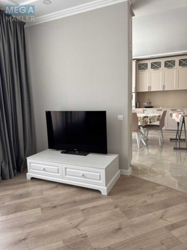 Продаж 4 кімнатної квартири (127/60/16), 16 пов. 17 пов. будинку, <a class="location-link" href="/kiev/" title="Недвижимость Київ">Київ</a>, <a class="location-link" href="/kiev/shevchenkovskij/" title="Недвижимость Шевченківський район">Шевченківський р-н</a>, Перемоги просп., 67-Г (изображение 7)