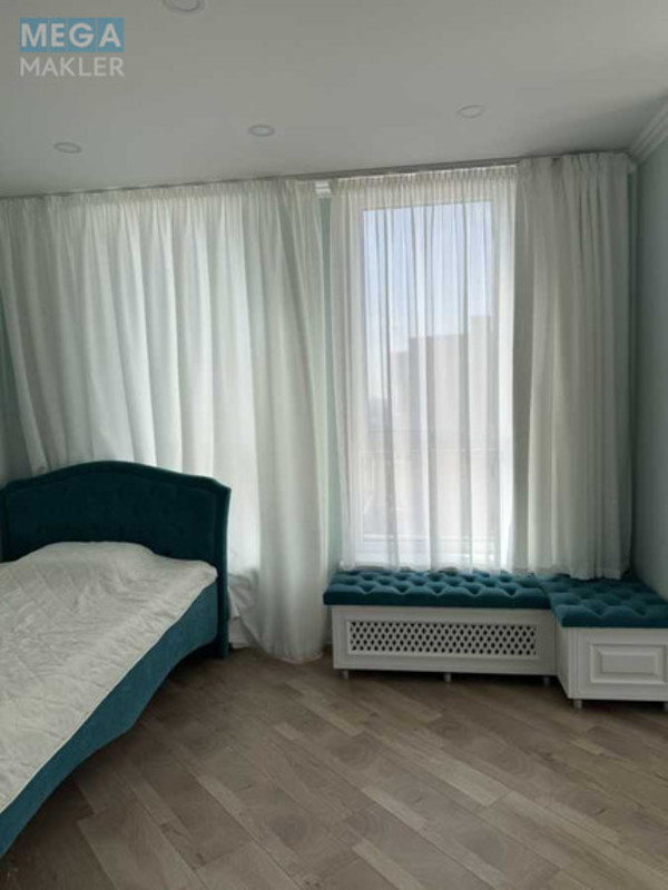 Продаж 4 кімнатної квартири (127/60/16), 16 пов. 17 пов. будинку, <a class="location-link" href="/kiev/" title="Недвижимость Київ">Київ</a>, <a class="location-link" href="/kiev/shevchenkovskij/" title="Недвижимость Шевченківський район">Шевченківський р-н</a>, Перемоги просп., 67-Г (изображение 19)
