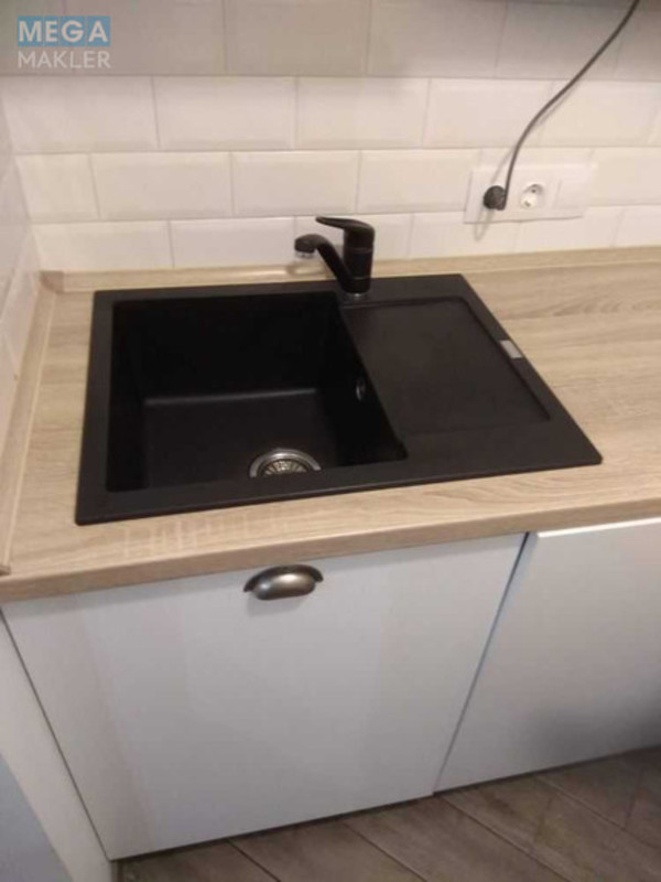 Продаж 3 кімнатної квартири (72,8/?/28), 1 пов. 5 пов. будинку, <a class="location-link" href="/kiev/" title="Недвижимость Київ">Київ</a>, <a class="location-link" href="/kiev/goloseevskij/" title="Недвижимость Голосіївський район">Голосіївський р-н</a>, Академика Вильямса ул. (изображение 3)