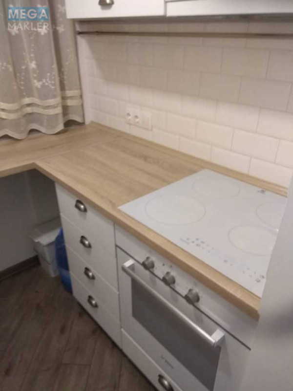 Продаж 3 кімнатної квартири (72,8/?/28), 1 пов. 5 пов. будинку, <a class="location-link" href="/kiev/" title="Недвижимость Київ">Київ</a>, <a class="location-link" href="/kiev/goloseevskij/" title="Недвижимость Голосіївський район">Голосіївський р-н</a>, Академика Вильямса ул. (изображение 5)