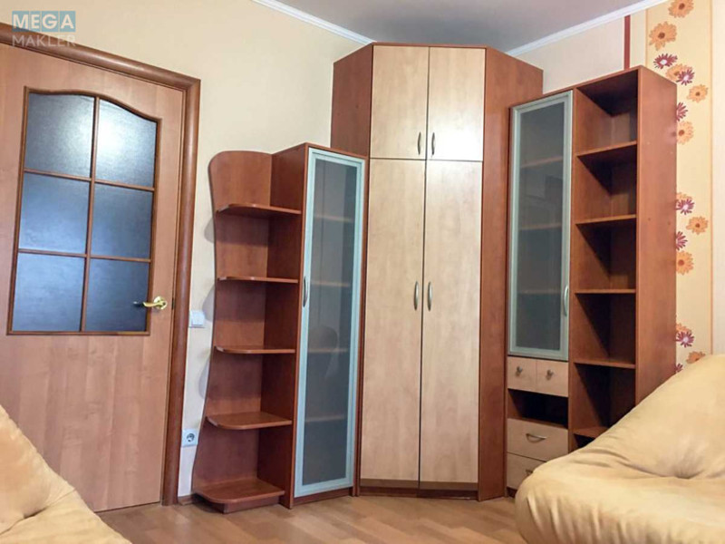 Оренда 1 кімнатної квартири, <a class="location-link" href="/kiev/" title="Недвижимость Київ">Київ</a>, <a class="location-link" href="/kiev/darnickij/" title="Недвижимость Дарницький район">Дарницький р-н</a>, Анни Ахматової вул., 28 (изображение 2)