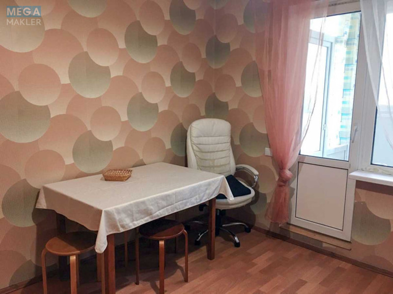 Оренда 1 кімнатної квартири, <a class="location-link" href="/kiev/" title="Недвижимость Київ">Київ</a>, <a class="location-link" href="/kiev/darnickij/" title="Недвижимость Дарницький район">Дарницький р-н</a>, Анни Ахматової вул., 28 (изображение 11)