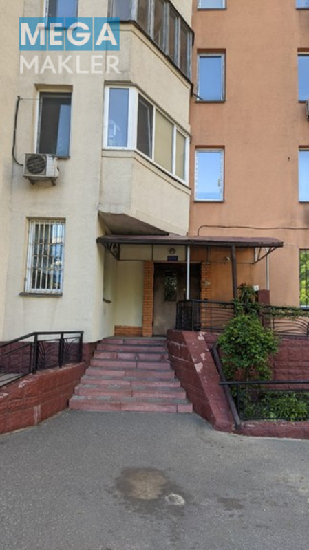 Продаж 4 кімнатної квартири (105/55/17), 15 пов. 18 пов. будинку, <a class="location-link" href="/kiev/" title="Недвижимость Київ">Київ</a>, <a class="location-link" href="/kiev/goloseevskij/" title="Недвижимость Голосіївський район">Голосіївський р-н</a>, пр. Лобановського 126-Г ( <img src="https://megamakler.com.ua/metro/0000ff.gif" alt="" class="metro" /> м. Демеевская ) (изображение 6)