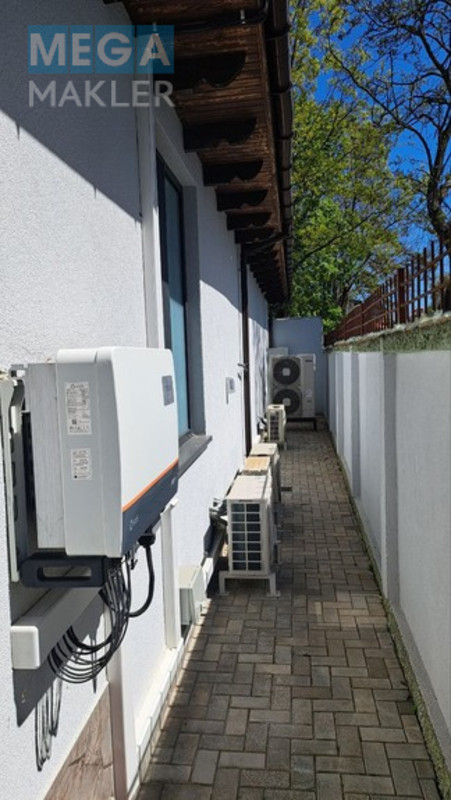 Продаж дома, 2 поверху, 220 кв.м, 4 кімнати, люкс, ділянка 10 соток, <a class="location-link" href="/odessa/" title="Недвижимость Одеса">Одеса</a>, <a class="location-link" href="/odessa/kievskij/" title="Недвижимость Київський район">Київський р-н</a>, Таірова 40 (изображение 5)
