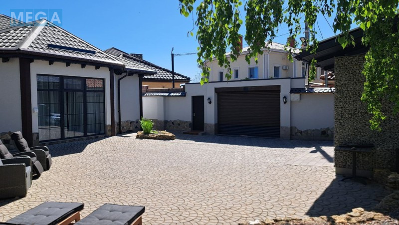 Продаж дома, 2 поверху, 220 кв.м, 4 кімнати, люкс, ділянка 10 соток, <a class="location-link" href="/odessa/" title="Недвижимость Одеса">Одеса</a>, <a class="location-link" href="/odessa/kievskij/" title="Недвижимость Київський район">Київський р-н</a>, Таірова 40 (изображение 19)