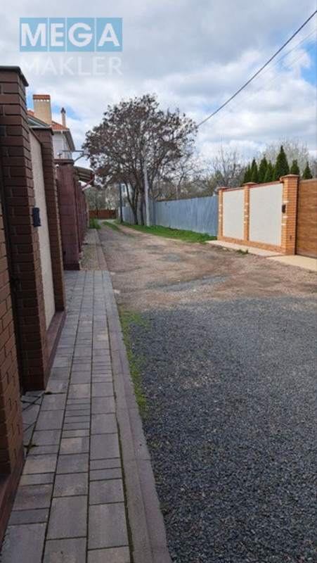 Продаж дома, 2 поверху, 220 кв.м, 4 кімнати, люкс, ділянка 10 соток, <a class="location-link" href="/odessa/" title="Недвижимость Одеса">Одеса</a>, <a class="location-link" href="/odessa/kievskij/" title="Недвижимость Київський район">Київський р-н</a>, Таірова 40 (изображение 21)