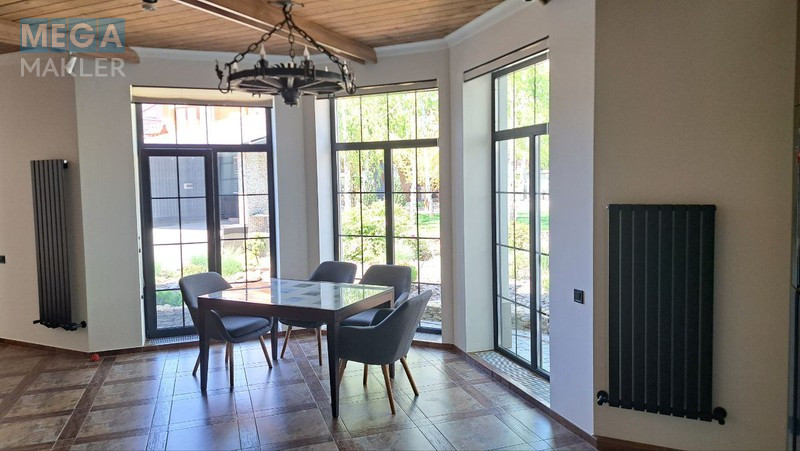 Продаж дома, 2 поверху, 220 кв.м, 4 кімнати, люкс, ділянка 10 соток, <a class="location-link" href="/odessa/" title="Недвижимость Одеса">Одеса</a>, <a class="location-link" href="/odessa/kievskij/" title="Недвижимость Київський район">Київський р-н</a>, Таірова 40 (изображение 40)