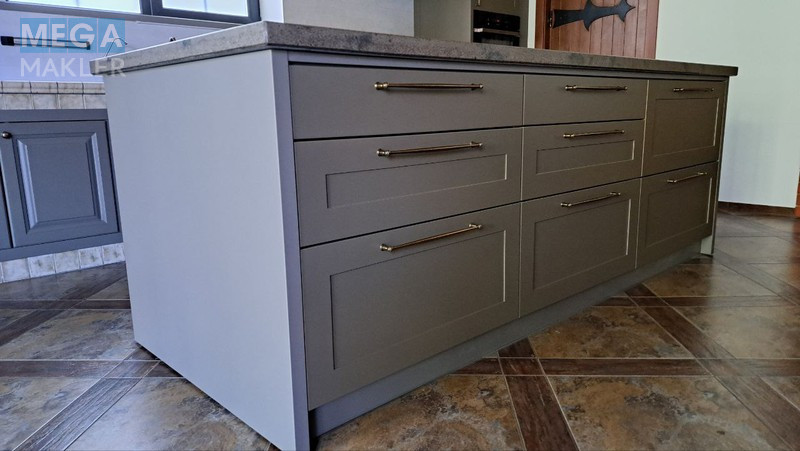 Продаж дома, 2 поверху, 220 кв.м, 4 кімнати, люкс, ділянка 10 соток, <a class="location-link" href="/odessa/" title="Недвижимость Одеса">Одеса</a>, <a class="location-link" href="/odessa/kievskij/" title="Недвижимость Київський район">Київський р-н</a>, Таірова 40 (изображение 44)