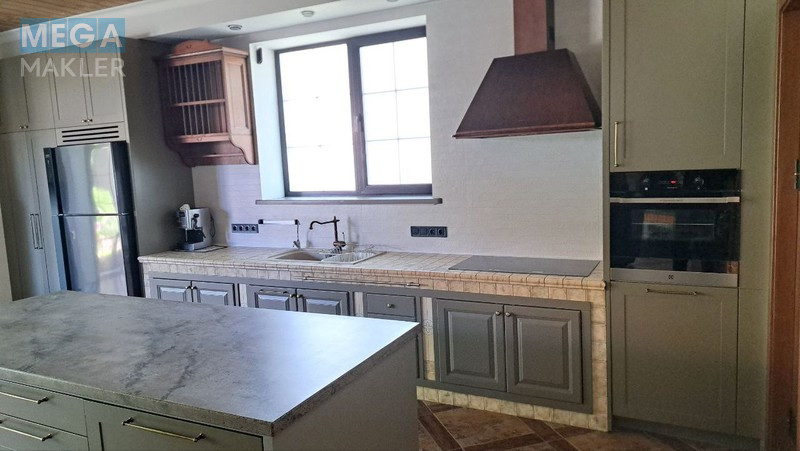Продаж дома, 2 поверху, 220 кв.м, 4 кімнати, люкс, ділянка 10 соток, <a class="location-link" href="/odessa/" title="Недвижимость Одеса">Одеса</a>, <a class="location-link" href="/odessa/kievskij/" title="Недвижимость Київський район">Київський р-н</a>, Таірова 40 (изображение 45)