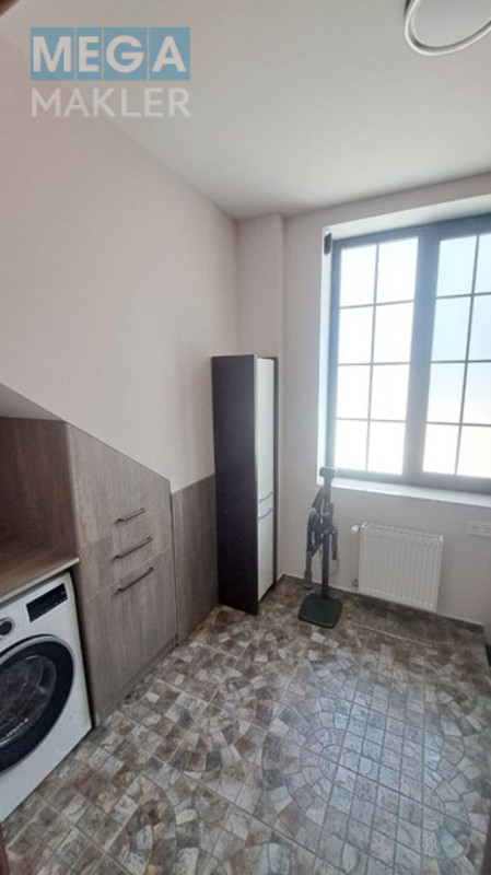 Продаж дома, 2 поверху, 220 кв.м, 4 кімнати, люкс, ділянка 10 соток, <a class="location-link" href="/odessa/" title="Недвижимость Одеса">Одеса</a>, <a class="location-link" href="/odessa/kievskij/" title="Недвижимость Київський район">Київський р-н</a>, Таірова 40 (изображение 58)