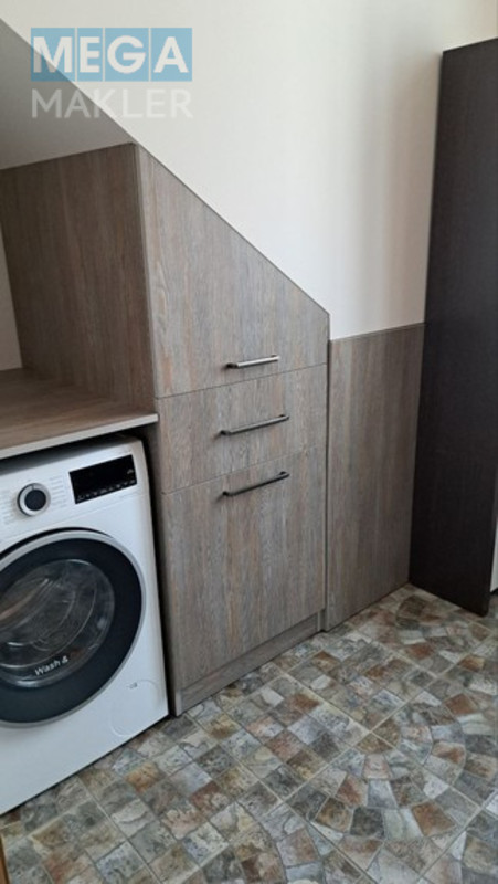 Продаж дома, 2 поверху, 220 кв.м, 4 кімнати, люкс, ділянка 10 соток, <a class="location-link" href="/odessa/" title="Недвижимость Одеса">Одеса</a>, <a class="location-link" href="/odessa/kievskij/" title="Недвижимость Київський район">Київський р-н</a>, Таірова 40 (изображение 59)