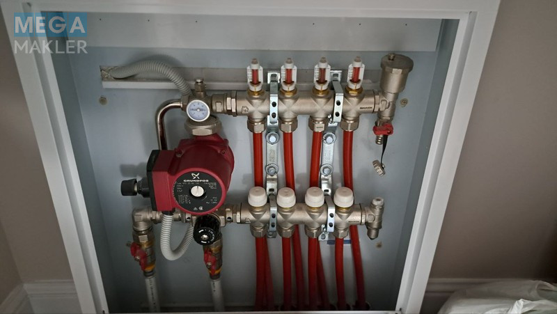 Продаж дома, 2 поверху, 220 кв.м, 4 кімнати, люкс, ділянка 10 соток, <a class="location-link" href="/odessa/" title="Недвижимость Одеса">Одеса</a>, <a class="location-link" href="/odessa/kievskij/" title="Недвижимость Київський район">Київський р-н</a>, Таірова 40 (изображение 60)