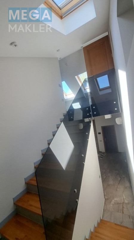 Продаж дома, 2 поверху, 220 кв.м, 4 кімнати, люкс, ділянка 10 соток, <a class="location-link" href="/odessa/" title="Недвижимость Одеса">Одеса</a>, <a class="location-link" href="/odessa/kievskij/" title="Недвижимость Київський район">Київський р-н</a>, Таірова 40 (изображение 64)