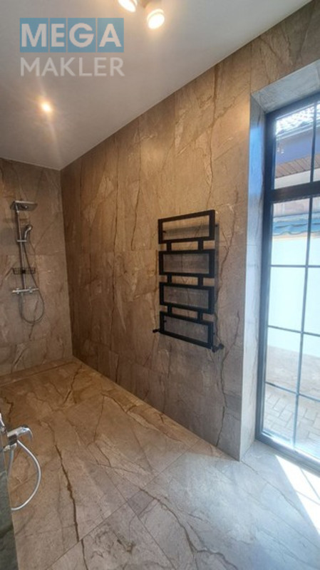 Продаж дома, 2 поверху, 220 кв.м, 4 кімнати, люкс, ділянка 10 соток, <a class="location-link" href="/odessa/" title="Недвижимость Одеса">Одеса</a>, <a class="location-link" href="/odessa/kievskij/" title="Недвижимость Київський район">Київський р-н</a>, Таірова 40 (изображение 80)