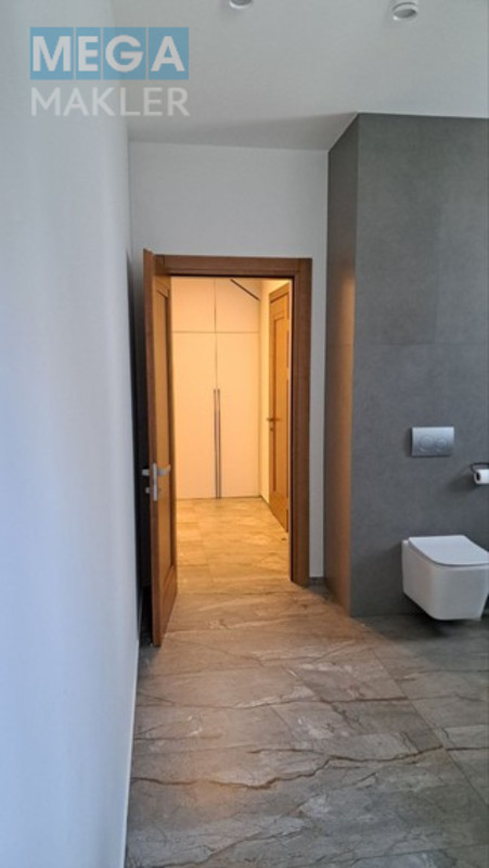 Продаж дома, 2 поверху, 220 кв.м, 4 кімнати, люкс, ділянка 10 соток, <a class="location-link" href="/odessa/" title="Недвижимость Одеса">Одеса</a>, <a class="location-link" href="/odessa/kievskij/" title="Недвижимость Київський район">Київський р-н</a>, Таірова 40 (изображение 85)