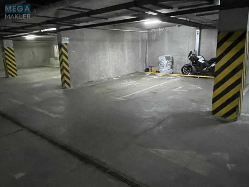 Оренда 4 кімнатні квартири, <a class="location-link" href="/kiev/" title="Недвижимость Київ">Київ</a>, <a class="location-link" href="/kiev/shevchenkovskij/" title="Недвижимость Шевченківський район">Шевченківський р-н</a>, Полтавська вул., 13 (изображение 21)