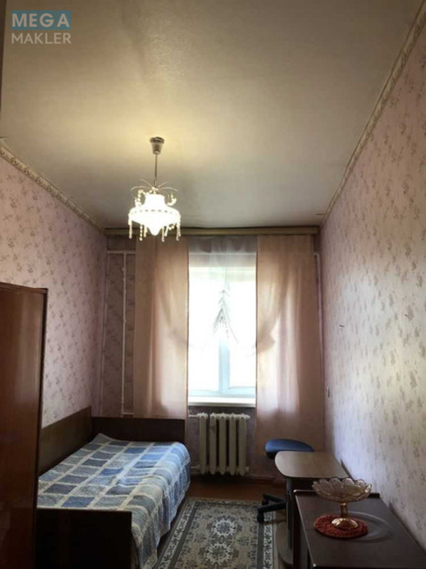 Продаж 3 кімнатної квартири (50/?/5), 5 пов. 5 пов. будинку, <a class="location-link" href="/kiev/" title="Недвижимость Київ">Київ</a>, <a class="location-link" href="/kiev/podolskij/" title="Недвижимость Подільський район">Подільський р-н</a>, Кирилівська вул., 110 (изображение 4)