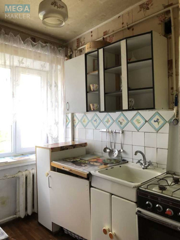 Продаж 3 кімнатної квартири (50/?/5), 5 пов. 5 пов. будинку, <a class="location-link" href="/kiev/" title="Недвижимость Київ">Київ</a>, <a class="location-link" href="/kiev/podolskij/" title="Недвижимость Подільський район">Подільський р-н</a>, Кирилівська вул., 110 (изображение 5)