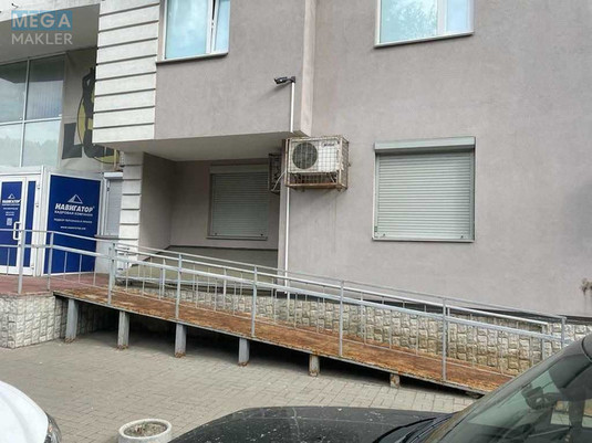 Продаж комерційної нерухомості, 100,20&nbsp;кв.м, под офис, <a class="location-link" href="/kiev/" title="Недвижимость Київ">Київ</a>, <a class="location-link" href="/kiev/svyatoshinskij/" title="Недвижимость Святошинський район">Святошинський р-н</a>, Леся Курбаса просп., 7б (изображение 3)
