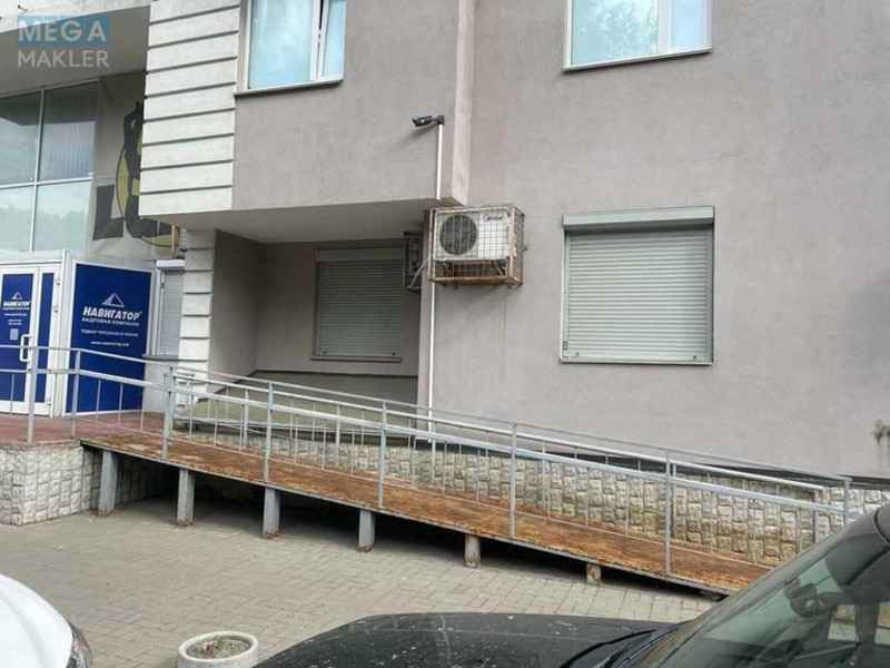 Продаж комерційної нерухомості, 100,20 кв.м, под офис, <a class="location-link" href="/kiev/" title="Недвижимость Київ">Київ</a>, <a class="location-link" href="/kiev/svyatoshinskij/" title="Недвижимость Святошинський район">Святошинський р-н</a>, Леся Курбаса просп., 7б (изображение 3)