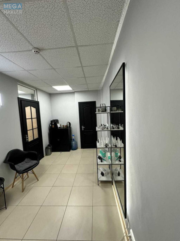 Продаж комерційної нерухомості, 100,20 кв.м, под офис, <a class="location-link" href="/kiev/" title="Недвижимость Київ">Київ</a>, <a class="location-link" href="/kiev/svyatoshinskij/" title="Недвижимость Святошинський район">Святошинський р-н</a>, Леся Курбаса просп., 7б (изображение 11)