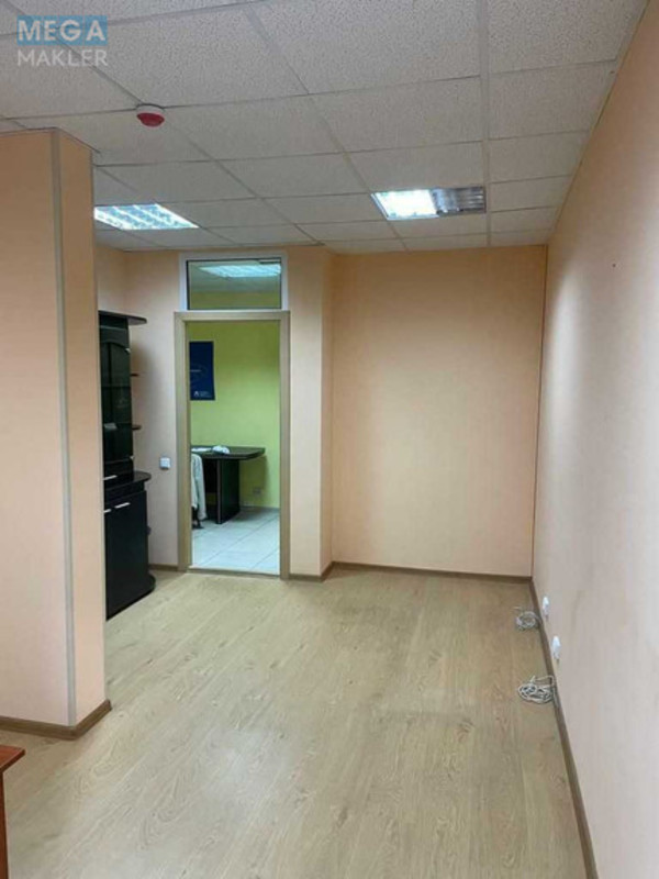 Продаж комерційної нерухомості, 100,20 кв.м, под офис, <a class="location-link" href="/kiev/" title="Недвижимость Київ">Київ</a>, <a class="location-link" href="/kiev/svyatoshinskij/" title="Недвижимость Святошинський район">Святошинський р-н</a>, Леся Курбаса просп., 7б (изображение 17)