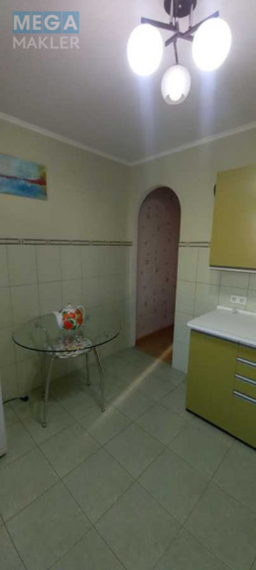 Оренда 3 кімнатної квартири, <a class="location-link" href="/kiev/" title="Недвижимость Київ">Київ</a>, <a class="location-link" href="/kiev/solomenskij/" title="Недвижимость Солом'янський район">Солом'янський р-н</a>, Митрополита Василия Липковского ул., 26 (изображение 4)