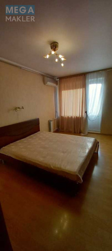 Оренда 3 кімнатної квартири, <a class="location-link" href="/kiev/" title="Недвижимость Київ">Київ</a>, <a class="location-link" href="/kiev/solomenskij/" title="Недвижимость Солом'янський район">Солом'янський р-н</a>, Митрополита Василия Липковского ул., 26 (изображение 12)