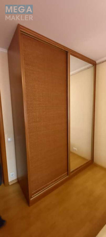 Оренда 3 кімнатної квартири, <a class="location-link" href="/kiev/" title="Недвижимость Київ">Київ</a>, <a class="location-link" href="/kiev/solomenskij/" title="Недвижимость Солом'янський район">Солом'янський р-н</a>, Митрополита Василия Липковского ул., 26 (изображение 13)