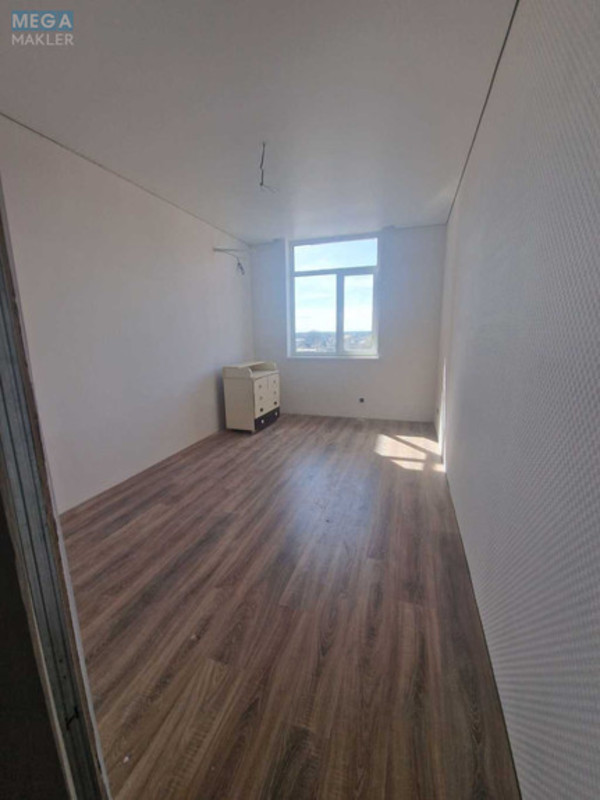 Продаж 3 кімнатної квартири (81/45/18), 6 пов. 7 пов. будинку, <a class="location-link" href="/chabany/" title="Недвижимость Чабані">Чабани</a>, Покровская, 26 (изображение 6)