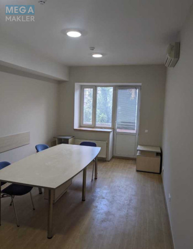 Продаж 4 кімнатної квартири (190/120/14), 3 пов. 22 пов. будинку, <a class="location-link" href="/kiev/" title="Недвижимость Київ">Київ</a>, <a class="location-link" href="/kiev/shevchenkovskij/" title="Недвижимость Шевченківський район">Шевченківський р-н</a>, Черновола Вячеслава ул., 25 (изображение 4)