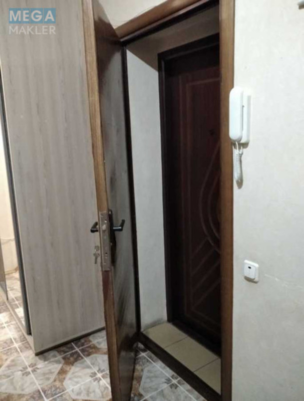 Продаж 3 кімнатної квартири (102/75/10), 3 пов. 8 пов. будинку, <a class="location-link" href="/kiev/" title="Недвижимость Київ">Київ</a>, <a class="location-link" href="/kiev/podolskij/" title="Недвижимость Подільський район">Подільський р-н</a>, Туровская ул., 29 (изображение 8)