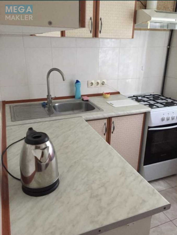 Продаж 3 кімнатної квартири (60/39/5), 2 пов. 5 пов. будинку, <a class="location-link" href="/kiev/" title="Недвижимость Київ">Київ</a>, <a class="location-link" href="/kiev/shevchenkovskij/" title="Недвижимость Шевченківський район">Шевченківський р-н</a>, Дегтяревская ул., 28 (изображение 12)