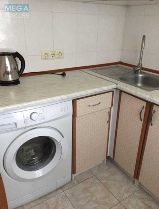 Продаж 3 кімнатної квартири (60/39/5), 2 пов. 5 пов. будинку, <a class="location-link" href="/kiev/" title="Недвижимость Київ">Київ</a>, <a class="location-link" href="/kiev/shevchenkovskij/" title="Недвижимость Шевченківський район">Шевченківський р-н</a>, Дегтяревская ул., 28 (изображение 13)