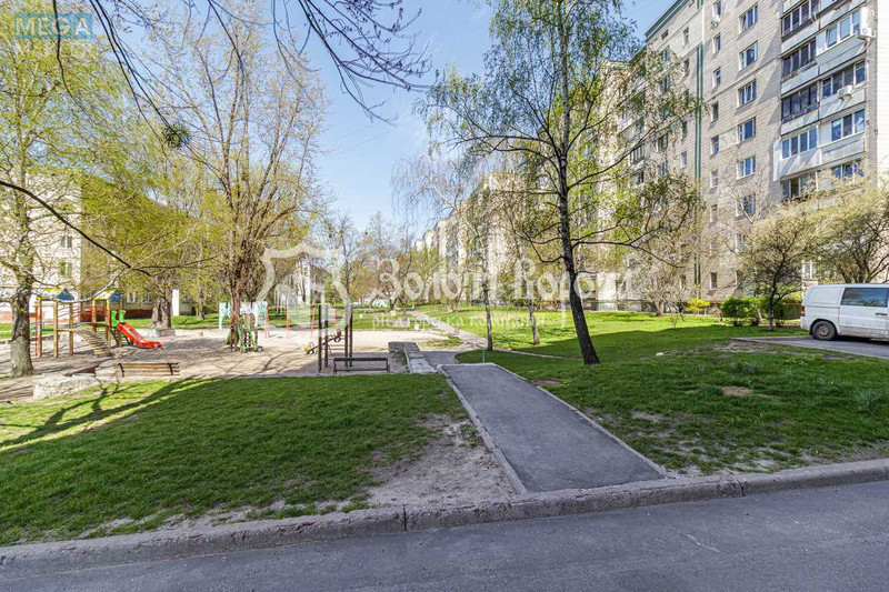 Продаж 5 кімнатної квартири (97/65/8), 1 пов. 9 пов. будинку, <a class="location-link" href="/kiev/" title="Недвижимость Київ">Київ</a>, <a class="location-link" href="/kiev/dneprovskij/" title="Недвижимость Дніпровський район">Дніпровський р-н</a>, Братиславська вул., 13 (изображение 15)