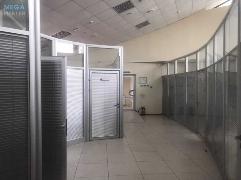 Оренда комерційної нерухомості, 277,60 кв.м, под офис, <a class="location-link" href="/rovno/" title="Недвижимость Рівне">Рівне</a>, Петра Полтави, 1а (изображение 6)