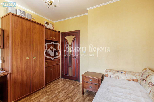 Продаж 3 кімнатної квартири (71/42/9), 6 пов. 9 пов. будинку, <a class="location-link" href="/kiev/" title="Недвижимость Київ">Київ</a>, <a class="location-link" href="/kiev/darnickij/" title="Недвижимость Дарницький район">Дарницький р-н</a>, Харківське шосе, 174б (изображение 6)