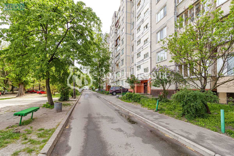 Продаж 3 кімнатної квартири (71/42/9), 6 пов. 9 пов. будинку, <a class="location-link" href="/kiev/" title="Недвижимость Київ">Київ</a>, <a class="location-link" href="/kiev/darnickij/" title="Недвижимость Дарницький район">Дарницький р-н</a>, Харківське шосе, 174б (изображение 20)