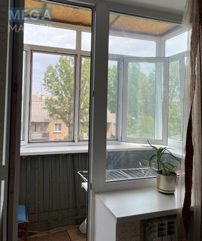 Продаж 2 кімнатної квартири (46/29/6,5), 4 пов. 4 пов. будинку, <a class="location-link" href="/kiev/" title="Недвижимость Київ">Київ</a>, <a class="location-link" href="/kiev/goloseevskij/" title="Недвижимость Голосіївський район">Голосіївський р-н</a>, провулок Коломийський 18/1 ( <img src="https://megamakler.com.ua/metro/0000ff.gif" alt="" class="metro" /> м. Васильковская, 3хв пішки ) (изображение 19)