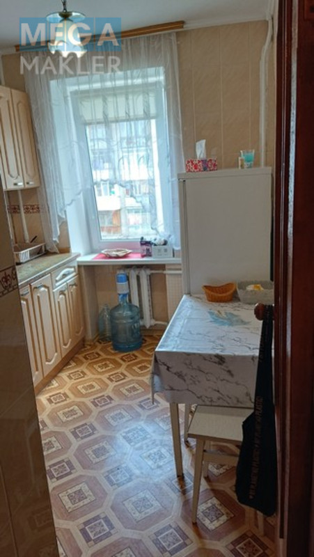 Продаж 1 кімнатної квартири (32/18/6), 6 пов. 9 пов. будинку, <a class="location-link" href="/kiev/" title="Недвижимость Київ">Київ</a>, <a class="location-link" href="/kiev/podolskij/" title="Недвижимость Подільський район">Подільський р-н</a>, Байди Вишневецького ( Осиповського) ( <img src="https://megamakler.com.ua/metro/00ff00.gif" alt="" class="metro" /> м. Лукьяновская, 10-15 хв їзди ) (изображение 4)