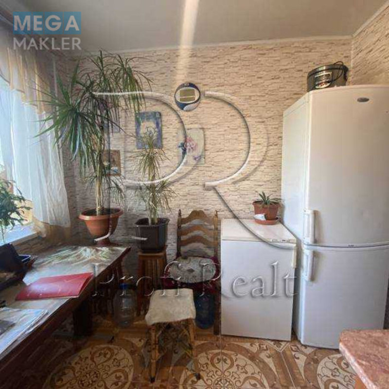 Продаж 3 кімнатної квартири (72/42/9), 7 пов. 12 пов. будинку, <a class="location-link" href="/kiev/" title="Недвижимость Київ">Київ</a>, <a class="location-link" href="/kiev/podolskij/" title="Недвижимость Подільський район">Подільський р-н</a>, Свободи проспект, 24Б (изображение 2)