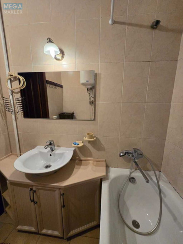 Продаж 2 кімнатної квартири (54,7/?/9), 4 пов. 4 пов. будинку, <a class="location-link" href="/kiev/" title="Недвижимость Київ">Київ</a>, <a class="location-link" href="/kiev/podolskij/" title="Недвижимость Подільський район">Подільський р-н</a>, Вишгородська вул. (изображение 5)