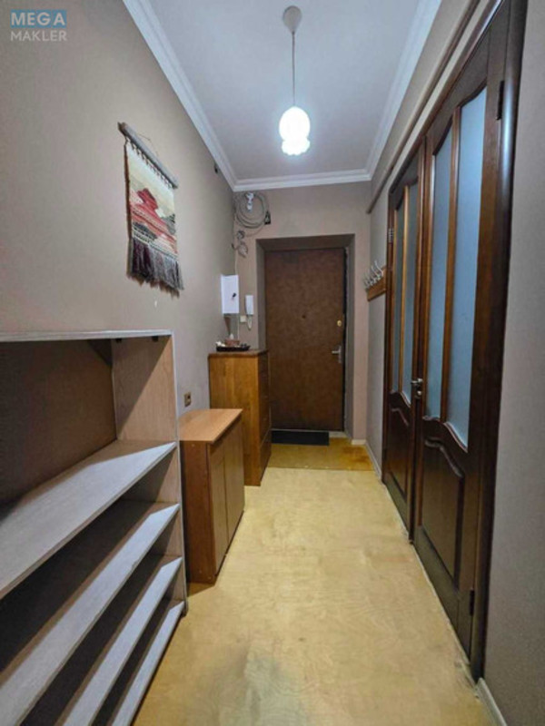 Продаж 2 кімнатної квартири (54,7/?/9), 4 пов. 4 пов. будинку, <a class="location-link" href="/kiev/" title="Недвижимость Київ">Київ</a>, <a class="location-link" href="/kiev/podolskij/" title="Недвижимость Подільський район">Подільський р-н</a>, Вишгородська вул. (изображение 8)